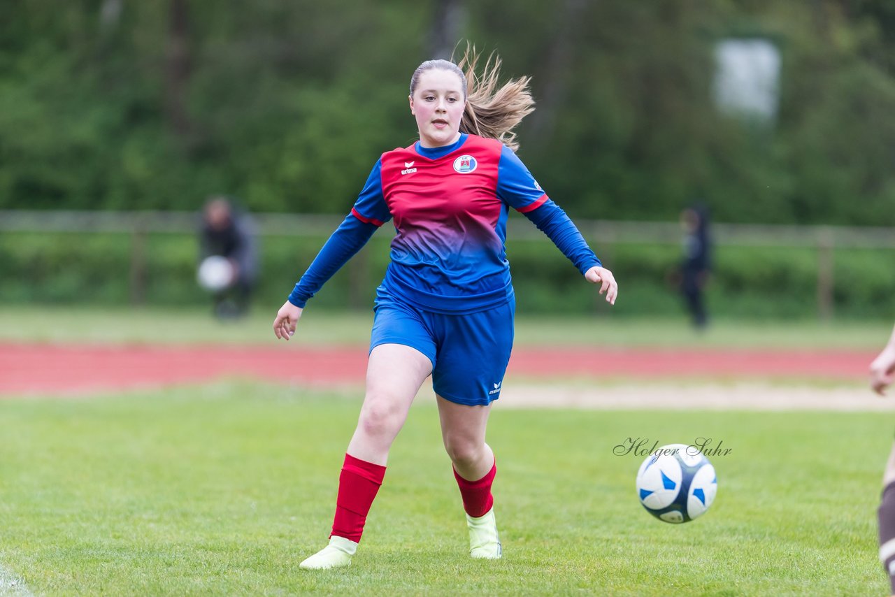 Bild 64 - wCJ VfL Pinneberg3 - St.Pauli : Ergebnis: 2:1